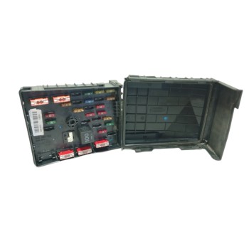 CAJA RELES / FUSIBLES 3C0937125 EXTERIOR 63592777 / 1K0937132F