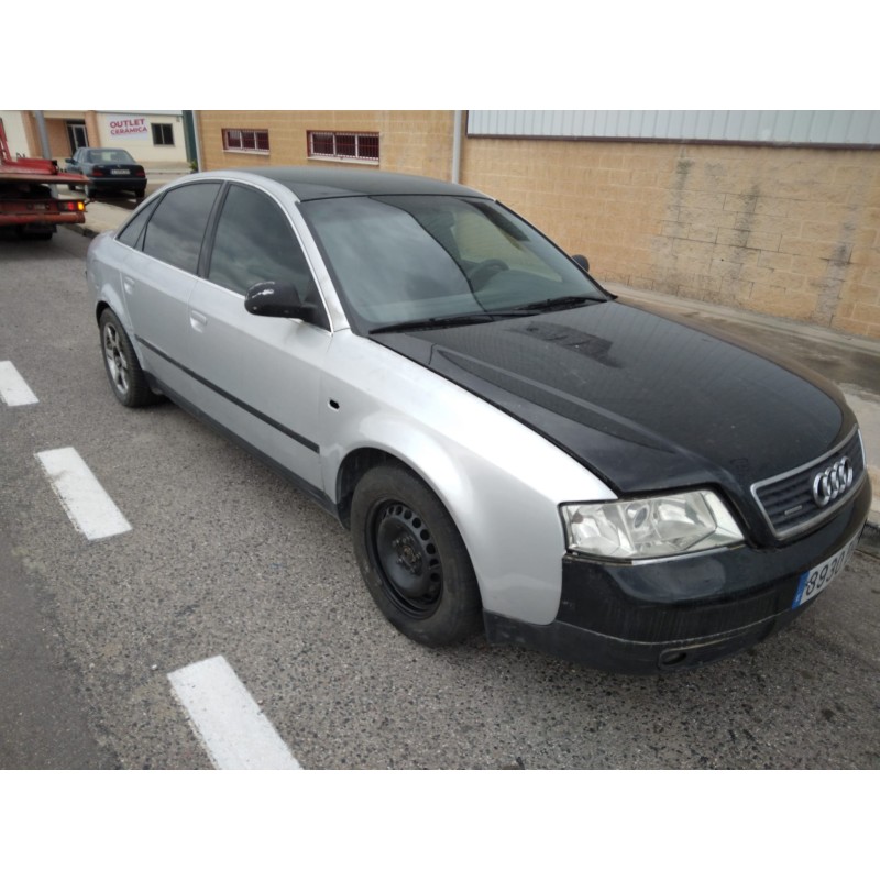 AUDI A6 BERLINA (4B2)