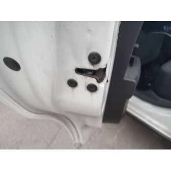CERRADURA PUERTA TRASERA IZQUIERDA 825033052R 
