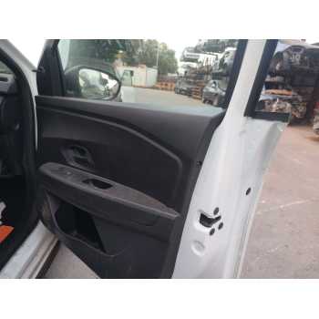 ELEVALUNAS DELANTERO DERECHO 807206015R 