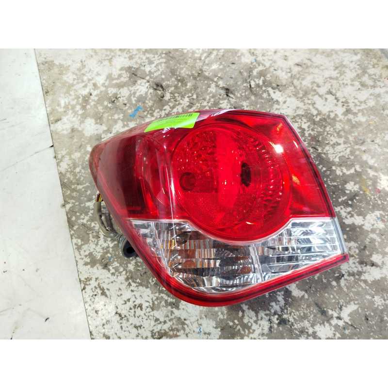 Recambio de piloto trasero izquierdo para chevrolet cruze (j300) 2.0 cdi referencia OEM IAM 95039730  