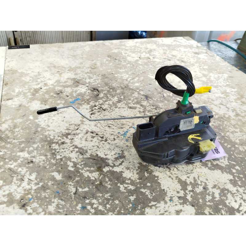 Recambio de cerradura puerta trasera derecha para chevrolet cruze (j300) 2.0 cdi referencia OEM IAM 13578245  