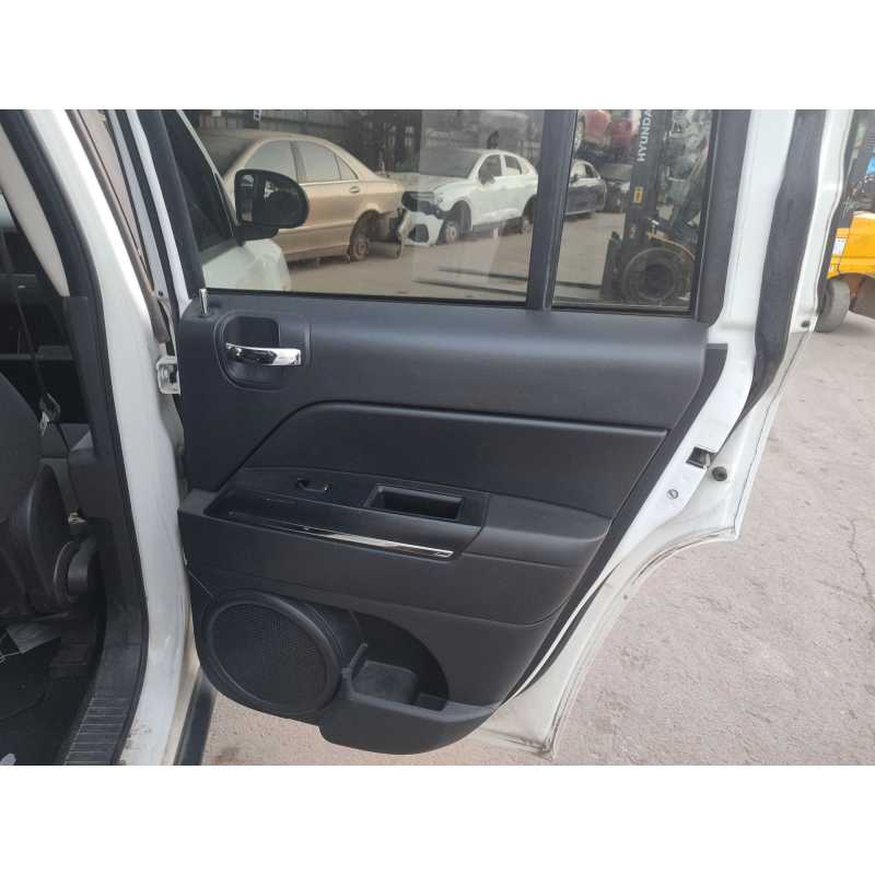 Recambio de guarnecido puerta trasera derecha para jeep compass (mk49) 2.2 crd referencia OEM IAM   