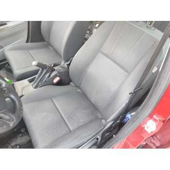 ASIENTO DELANTERO IZQUIERDO 