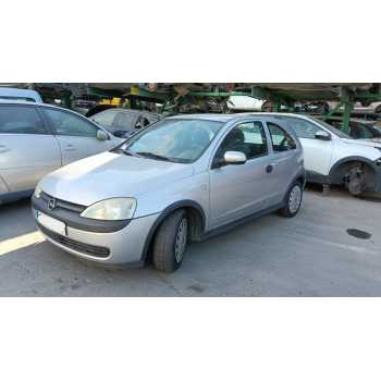 opel corsa c (x01) del año 2002