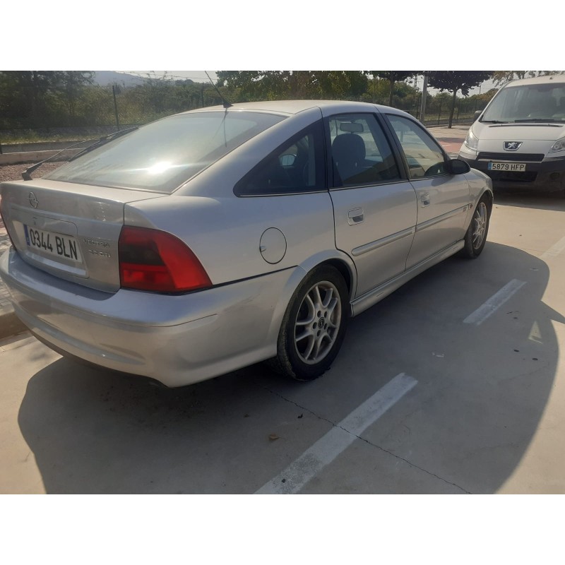 OPEL VECTRA B BERLINA