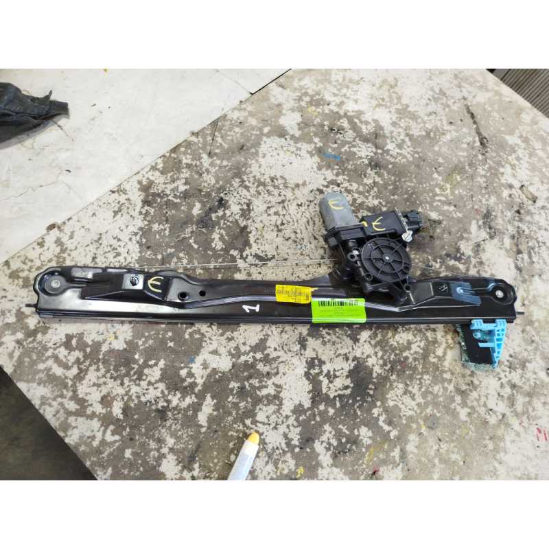 Recambio de elevalunas delantero izquierdo para opel combo furgón/monospace (x12) 1.3 cdti (b05) referencia OEM IAM 95526063  