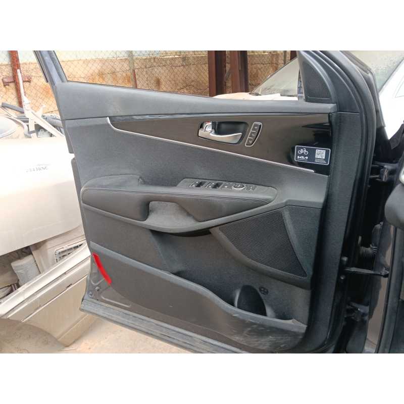 Recambio de guarnecido puerta delantera izquierda para kia sorento iii (um) 2.2 crdi 4wd referencia OEM IAM   