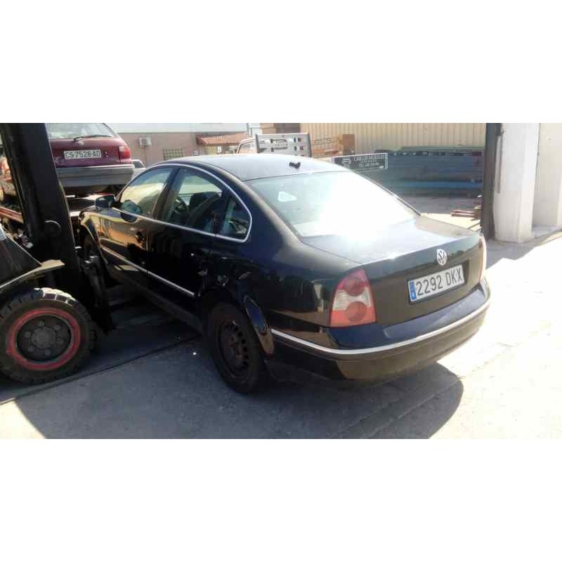 VOLKSWAGEN PASSAT BERLINA (3B3)