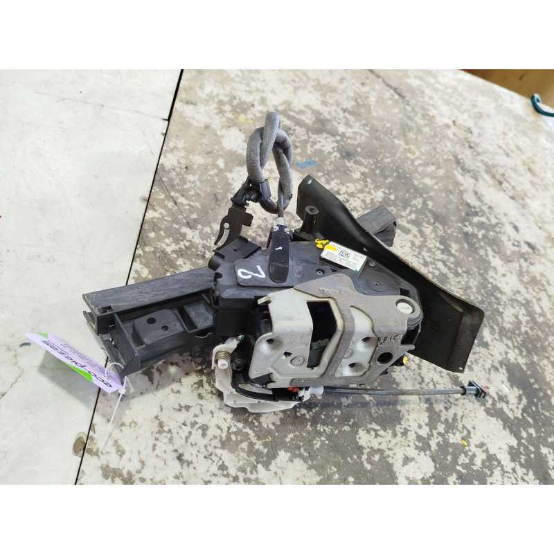 Recambio de cerradura puerta trasera derecha para ford focus iii 1.6 tdci referencia OEM IAM   