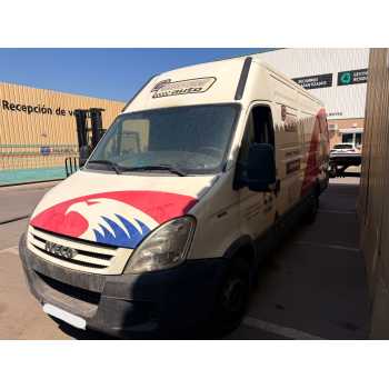 IVECO DAILY IV Furgoneta de desguace
