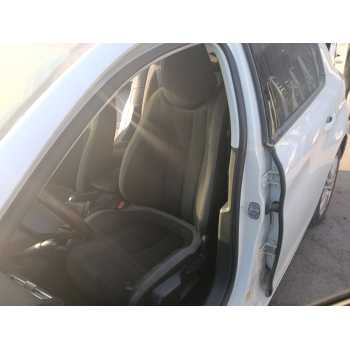ASIENTO DELANTERO IZQUIERDO 
