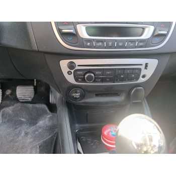 SISTEMA AUDIO / RADIO CD 