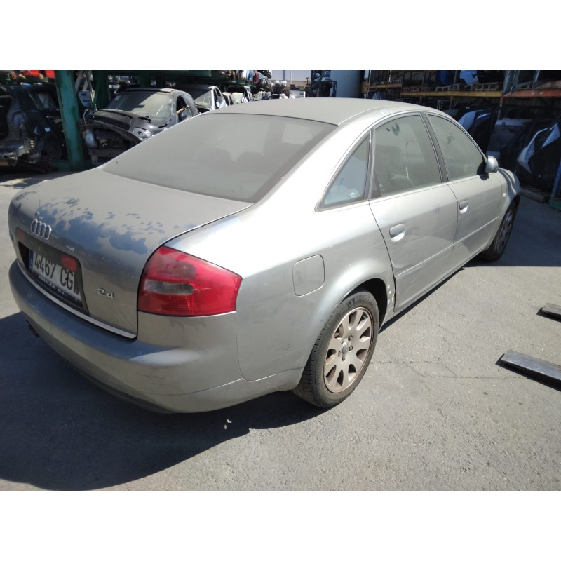 AUDI A6 BERLINA (4B2)