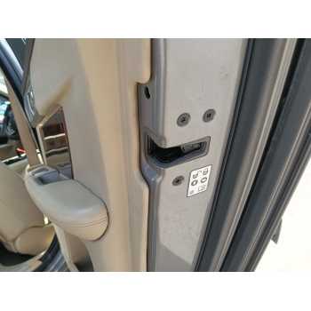 CERRADURA PUERTA TRASERA DERECHA C2P25991 