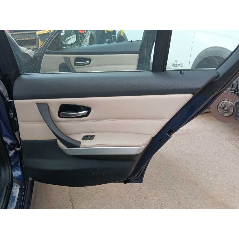 Recambio de guarnecido puerta trasera derecha para bmw 3 (e90) 318 d referencia OEM IAM   