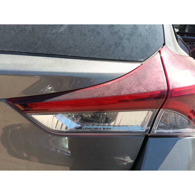 Recambio de piloto trasero derecho interior para toyota auris (_e18_) 1.8 hybrid (zwe186_) referencia OEM IAM 8158102460  