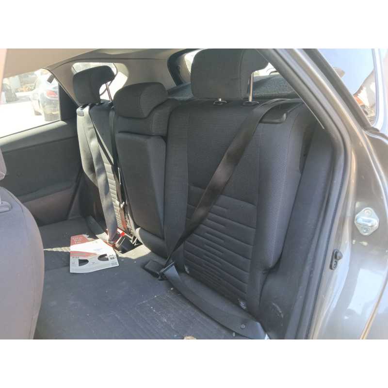 Recambio de cinturon seguridad trasero derecho para toyota auris (_e18_) 1.8 hybrid (zwe186_) referencia OEM IAM 7336002550C0  