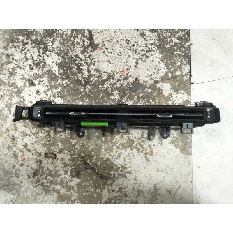 Recambio de aireador central para bmw x1 (u11) sdrive 20d referencia OEM IAM   
