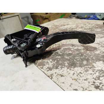 PEDAL EMBRAGUE 