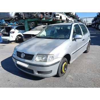 VOLKSWAGEN POLO (6N2)