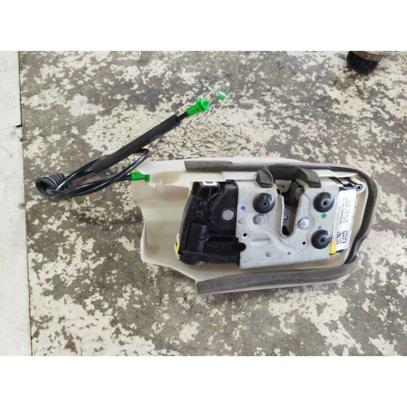 Recambio de cerradura puerta delantera derecha para tesla model 3 ev awd referencia OEM IAM   