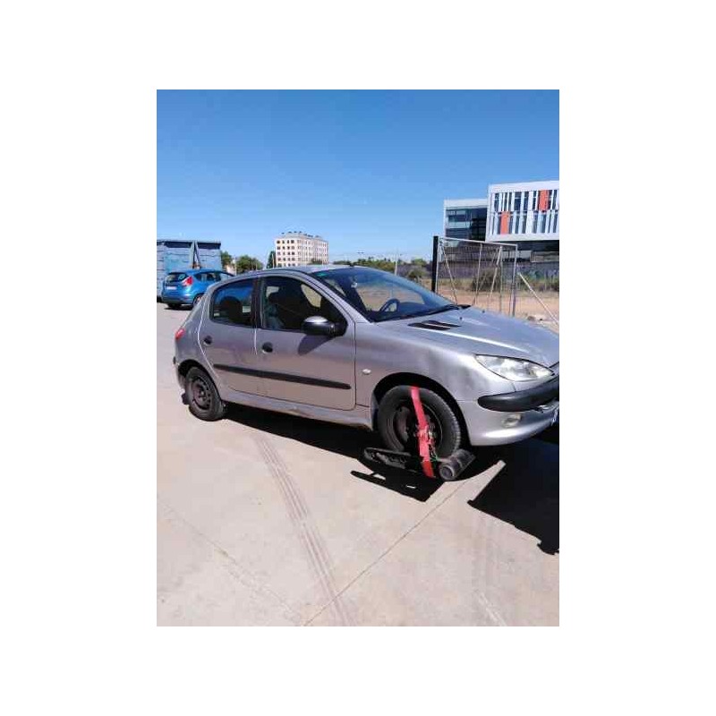 PEUGEOT 206 BERLINA