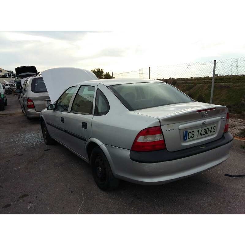 OPEL VECTRA B BERLINA