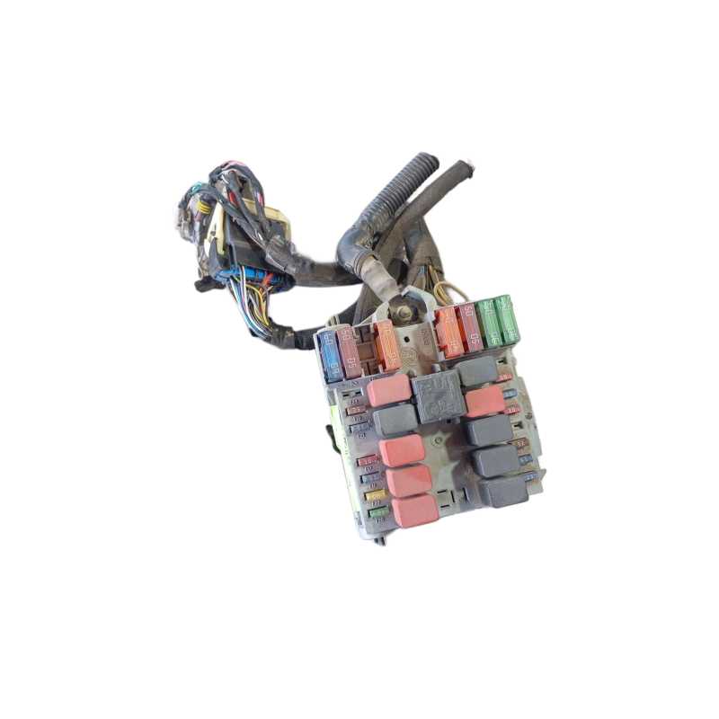 Recambio de caja fusibles delantera para peugeot boxer autobús (244, z_) 2.0 hdi referencia OEM IAM  1332043080 