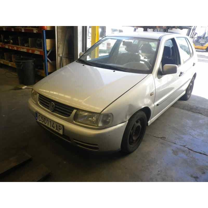 VOLKSWAGEN POLO BERLINA (6N1)
