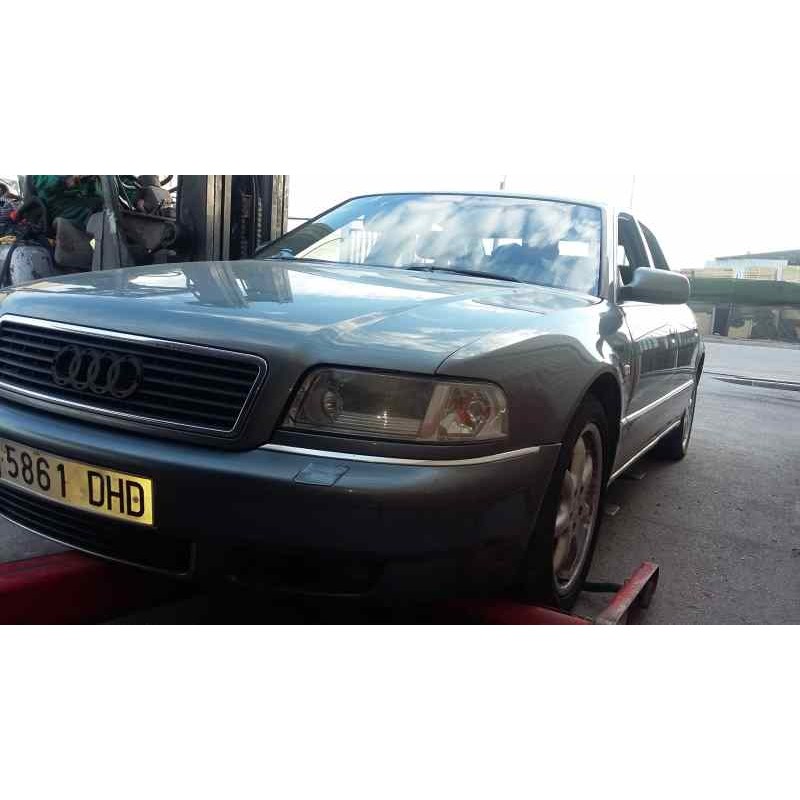 AUDI A8 (D2)