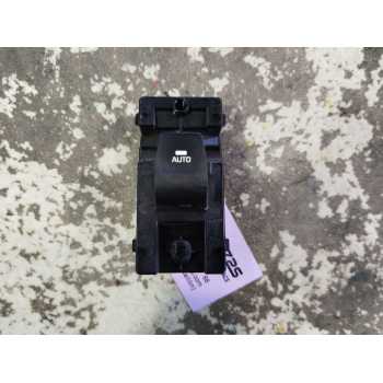 MANDO ELEVALUNAS DELANTERO DERECHO 93575G20504X 