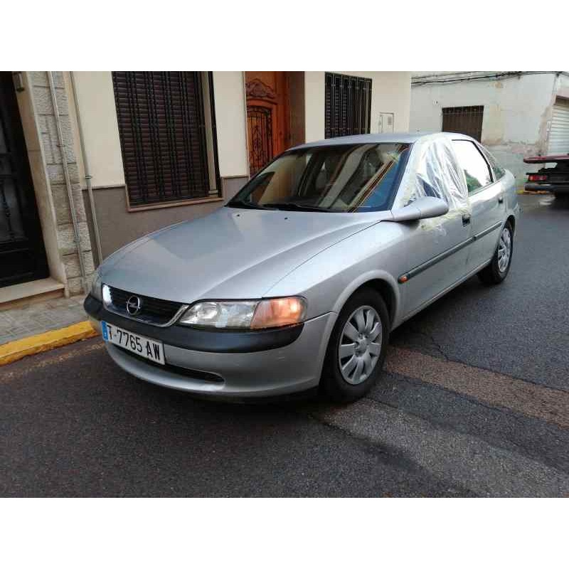 OPEL VECTRA B BERLINA
