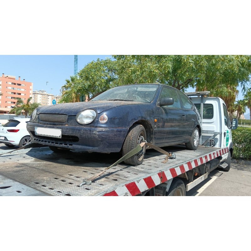 toyota corolla compact (_e11_) del año 2000
