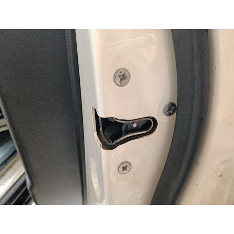 Recambio de cerradura puerta delantera derecha para mahindra xuv500 2.2 crde referencia OEM IAM   
