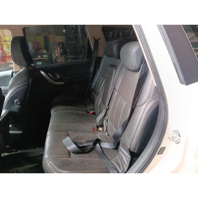 Recambio de asientos traseros para mahindra xuv500 2.2 crde referencia OEM IAM   