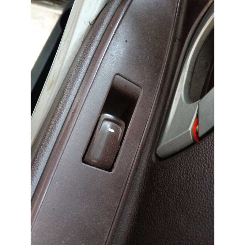 Recambio de mando elevalunas delantero derecho para mahindra xuv500 2.2 crde referencia OEM IAM   
