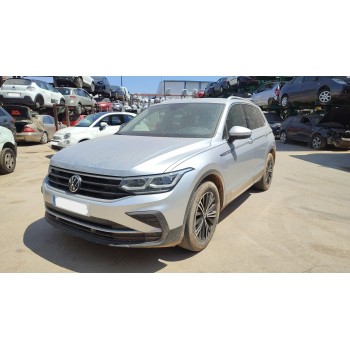 VOLKSWAGEN TIGUAN (AD1, AX1) de desguace