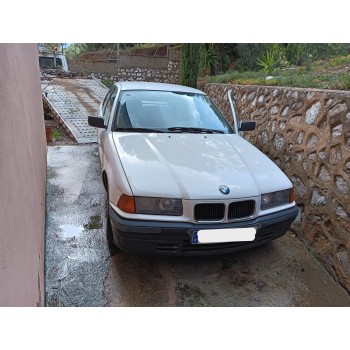 BMW 3 (E36) de desguace