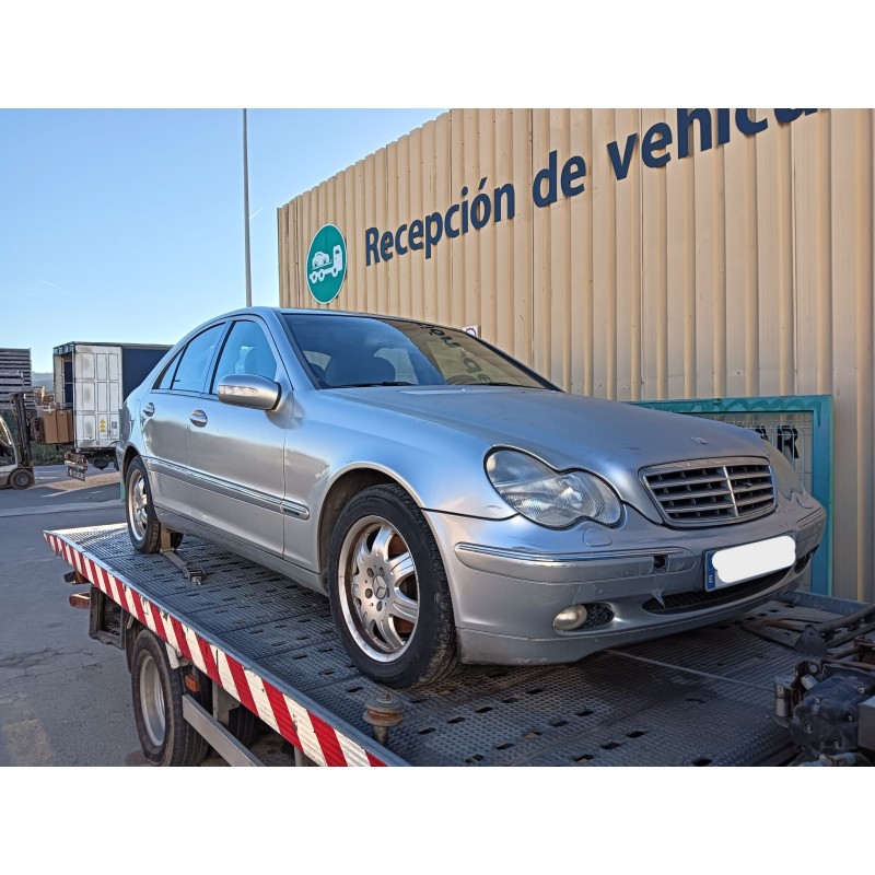 mercedes-benz clase c (w203) del año 2001