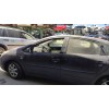 toyota prius liftback (_w2_) del año 2015
