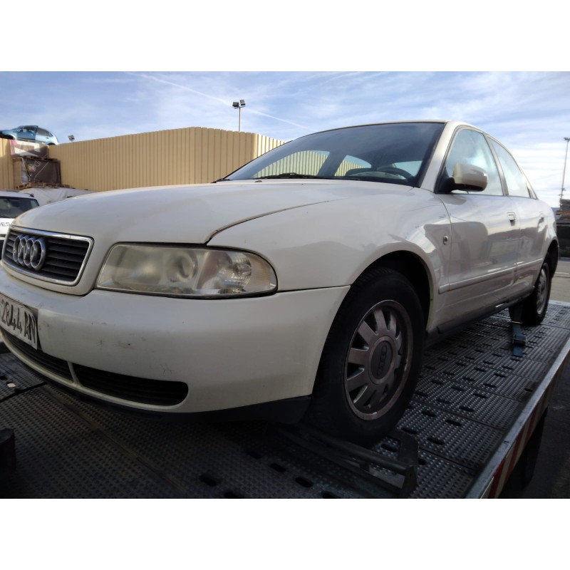 AUDI A4 BERLINA (B5)