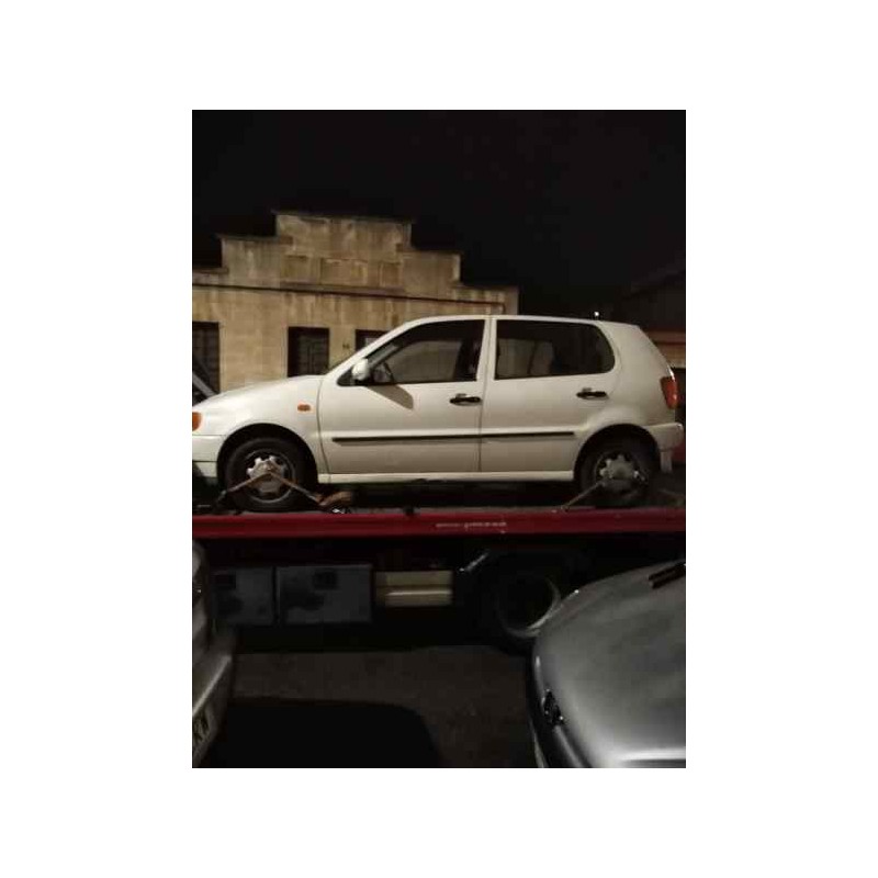 VOLKSWAGEN POLO BERLINA (6N1)