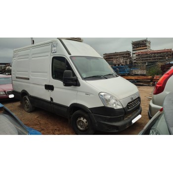 IVECO DAILY V Furgoneta de desguace