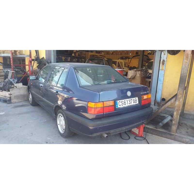 VOLKSWAGEN VENTO (1H2)