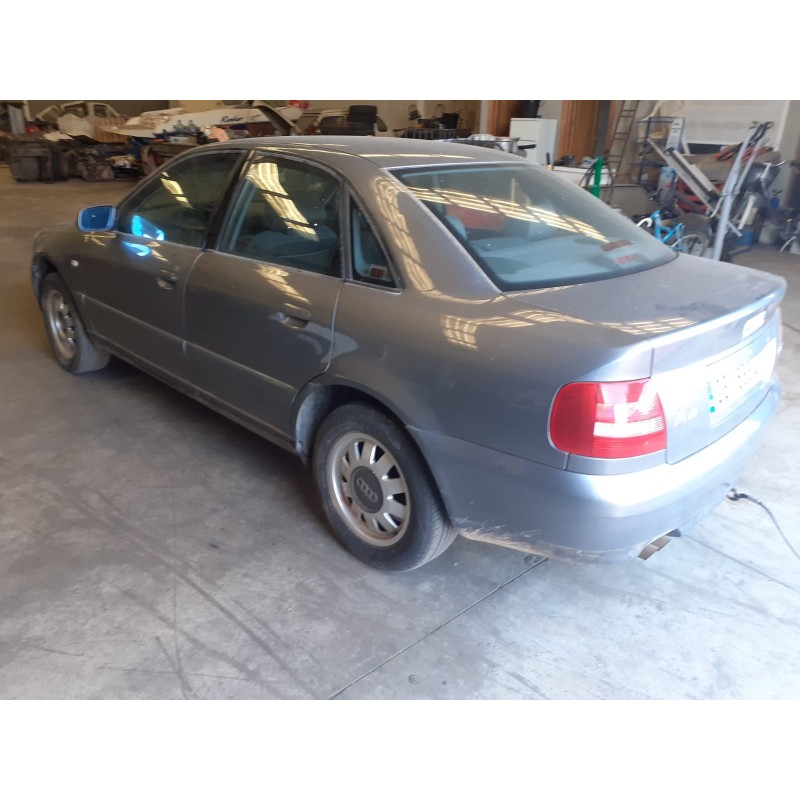 AUDI A4 BERLINA (B5)