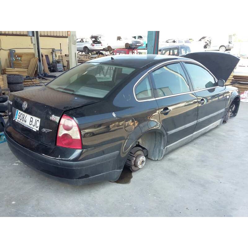 VOLKSWAGEN PASSAT BERLINA (3B3)