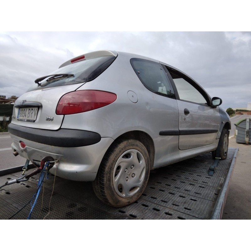 PEUGEOT 206 BERLINA