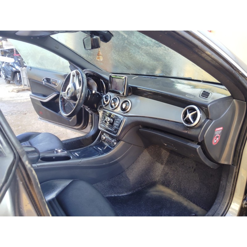 MERCEDES-BENZ CLA COUPÉ (C117)