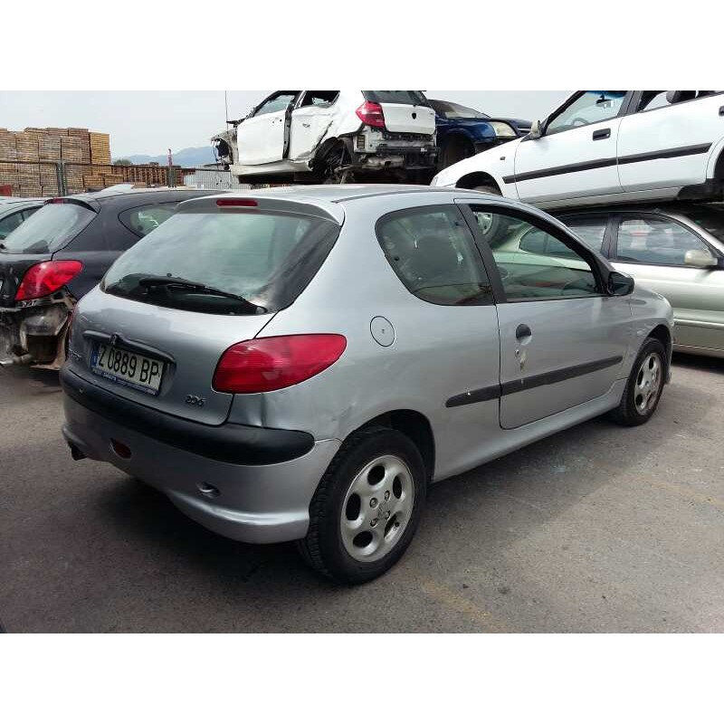 PEUGEOT 206 BERLINA